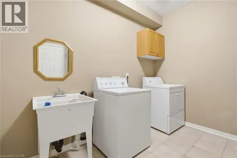 26 Knox Court Kitchener ON N2P 2V6
