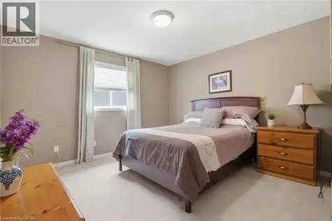 26 Knox Court Kitchener ON N2P 2V6