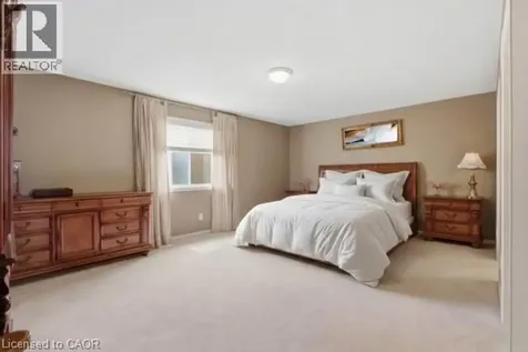 26 Knox Court Kitchener ON N2P 2V6