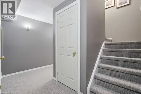 26 Knox Court Kitchener ON N2P 2V6