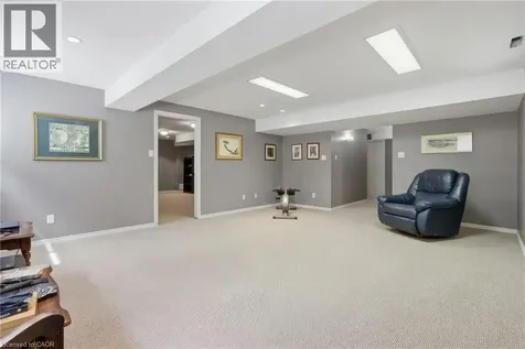 26 Knox Court Kitchener ON N2P 2V6