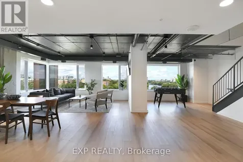 36 Robinson Avenue Ottawa ON K1S 8N8