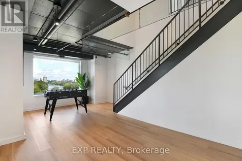 36 Robinson Avenue Ottawa ON K1S 8N8