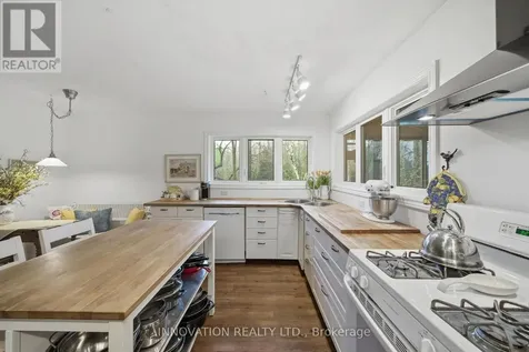 6922 Flewellyn Road Ottawa ON K2S 1A9
