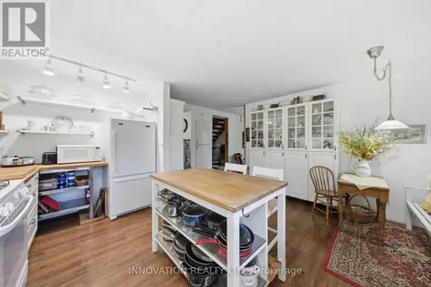 6922 Flewellyn Road Ottawa ON K2S 1A9