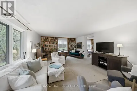 6922 Flewellyn Road Ottawa ON K2S 1A9