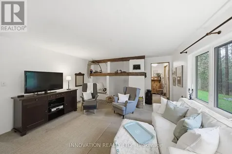 6922 Flewellyn Road Ottawa ON K2S 1A9