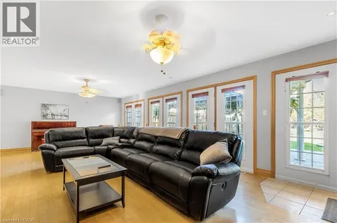 3734 Sinnicks Avenue Niagara Falls ON L2J 2G7