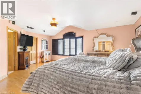3734 Sinnicks Avenue Niagara Falls ON L2J 2G7