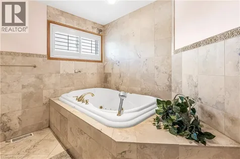 3734 Sinnicks Avenue Niagara Falls ON L2J 2G7