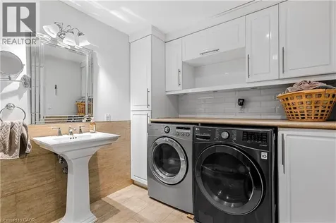3734 Sinnicks Avenue Niagara Falls ON L2J 2G7