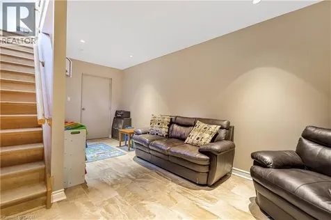 3734 Sinnicks Avenue Niagara Falls ON L2J 2G7