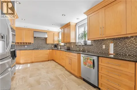 3734 Sinnicks Avenue Niagara Falls ON L2J 2G7