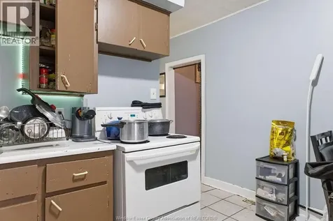 1453-1455 Wyandotte Street Windsor ON N9A 3L1