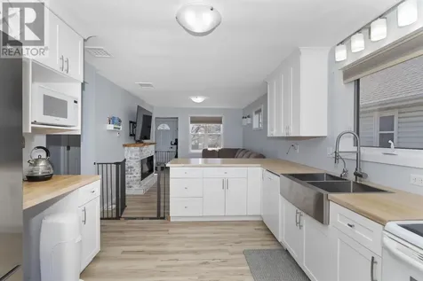 76 Algonquin Ave S Thunder Bay ON P7B 4S6
