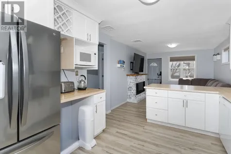 76 Algonquin Ave S Thunder Bay ON P7B 4S6