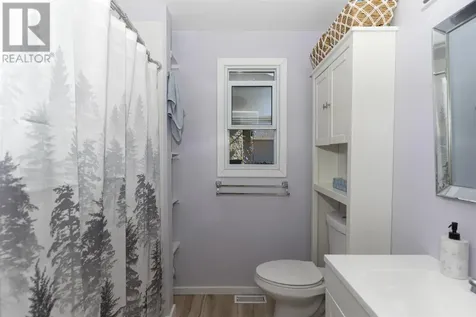 76 Algonquin Ave S Thunder Bay ON P7B 4S6