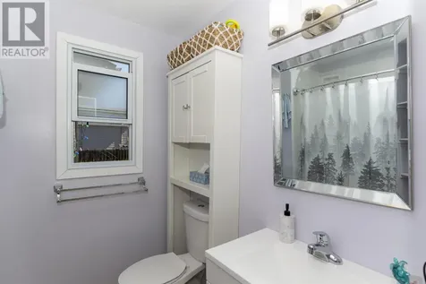76 Algonquin Ave S Thunder Bay ON P7B 4S6