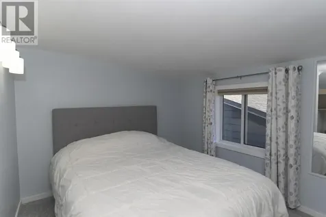 76 Algonquin Ave S Thunder Bay ON P7B 4S6