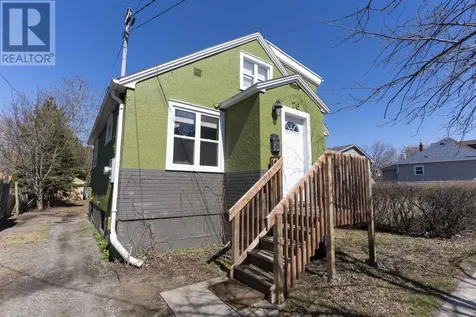 76 Algonquin Ave S Thunder Bay ON P7B 4S6