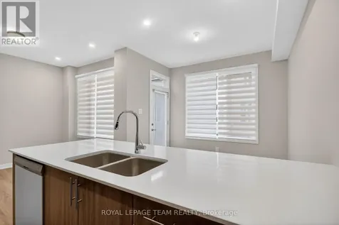 297 Les Emmerson Drive Ottawa ON K2J 7L6