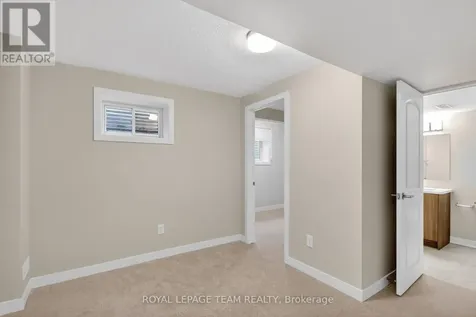 297 Les Emmerson Drive Ottawa ON K2J 7L6