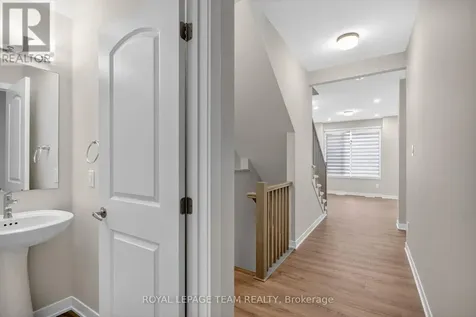 297 Les Emmerson Drive Ottawa ON K2J 7L6
