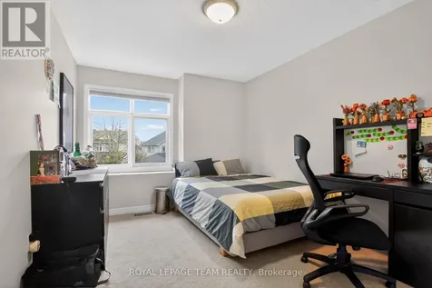 18 Rivergreen Crescent Ottawa ON K2M 2E1