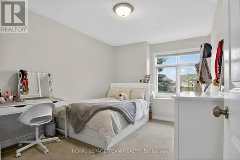 18 Rivergreen Crescent Ottawa ON K2M 2E1