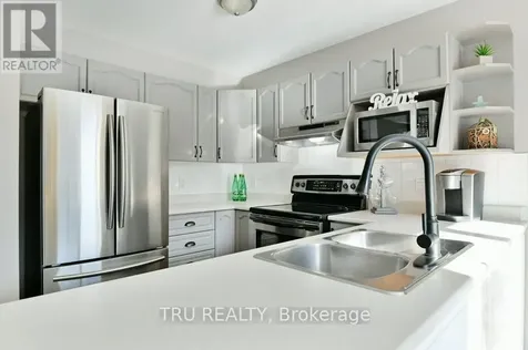 9 Whalings Circle Ottawa ON K2S 1S4