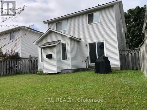9 Whalings Circle Ottawa ON K2S 1S4