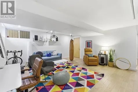 23 Helena Street Ottawa ON K1Y 3M7