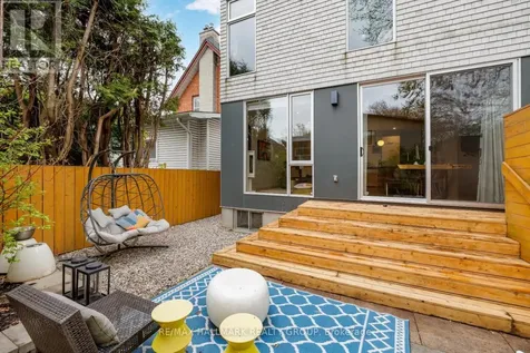 23 Helena Street Ottawa ON K1Y 3M7