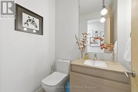 23 Helena Street Ottawa ON K1Y 3M7