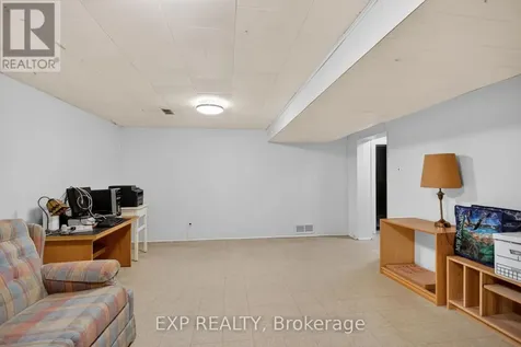632 Chadburn Avenue Ottawa ON K1G 0Y7