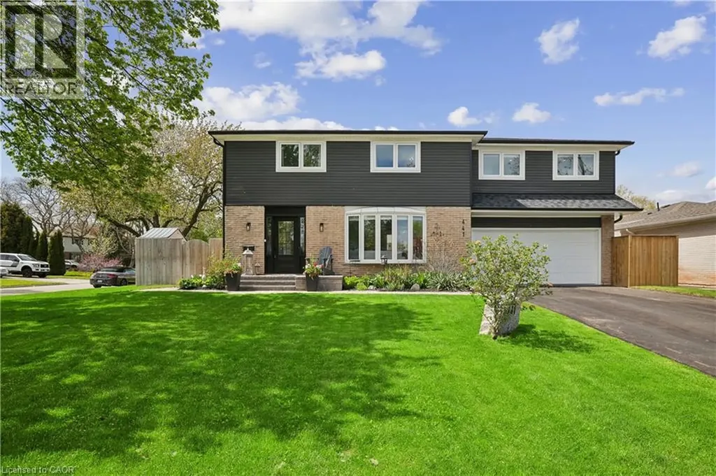 441 Withnell Crescent Oakville ON L6L 3M1