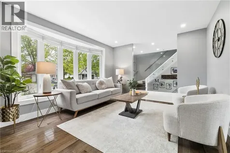 441 Withnell Crescent Oakville ON L6L 3M1