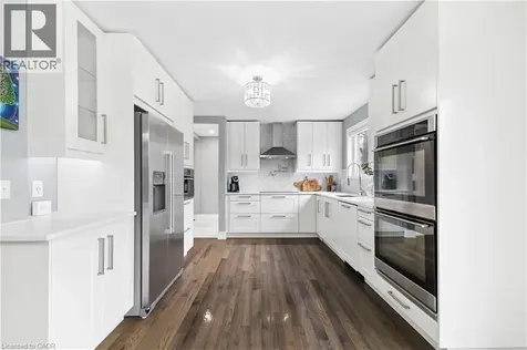 441 Withnell Crescent Oakville ON L6L 3M1