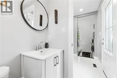 441 Withnell Crescent Oakville ON L6L 3M1