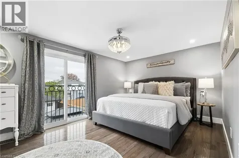 441 Withnell Crescent Oakville ON L6L 3M1