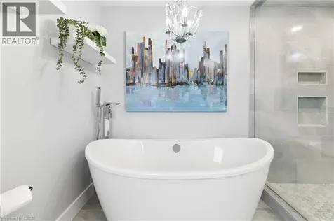 441 Withnell Crescent Oakville ON L6L 3M1