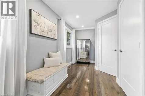 441 Withnell Crescent Oakville ON L6L 3M1