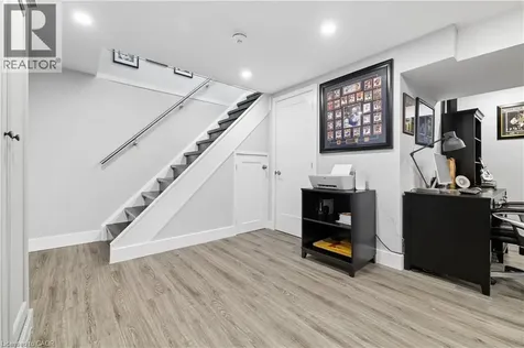 441 Withnell Crescent Oakville ON L6L 3M1