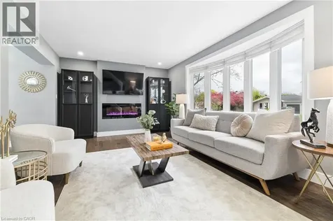 441 Withnell Crescent Oakville ON L6L 3M1