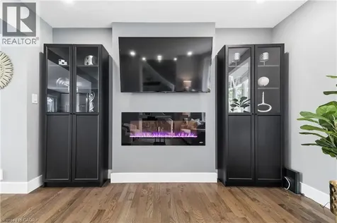 441 Withnell Crescent Oakville ON L6L 3M1