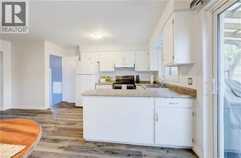 88 Westwood Drive Kitchener ON N2M 2K6