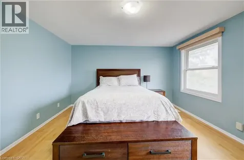 88 Westwood Drive Kitchener ON N2M 2K6