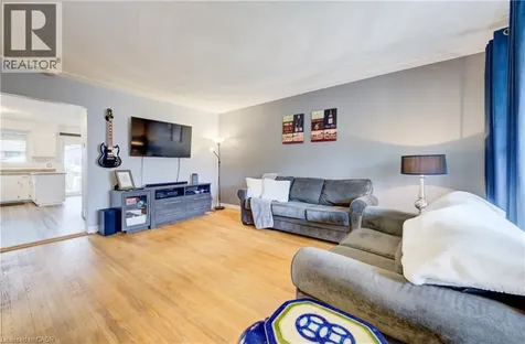 88 Westwood Drive Kitchener ON N2M 2K6