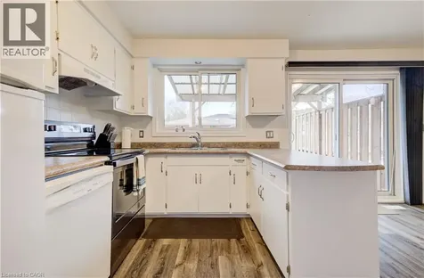 88 Westwood Drive Kitchener ON N2M 2K6