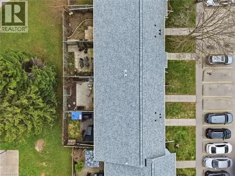 32 Mowat Boulevard Kitchener ON N2E 1X4